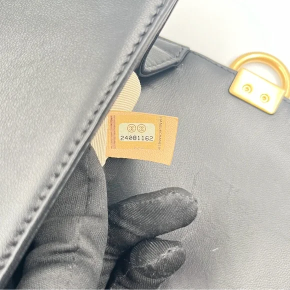 CHANEL Boy CHANEL Medium Flap Bag Black Quilted Lambskin - Picture 14 of 16